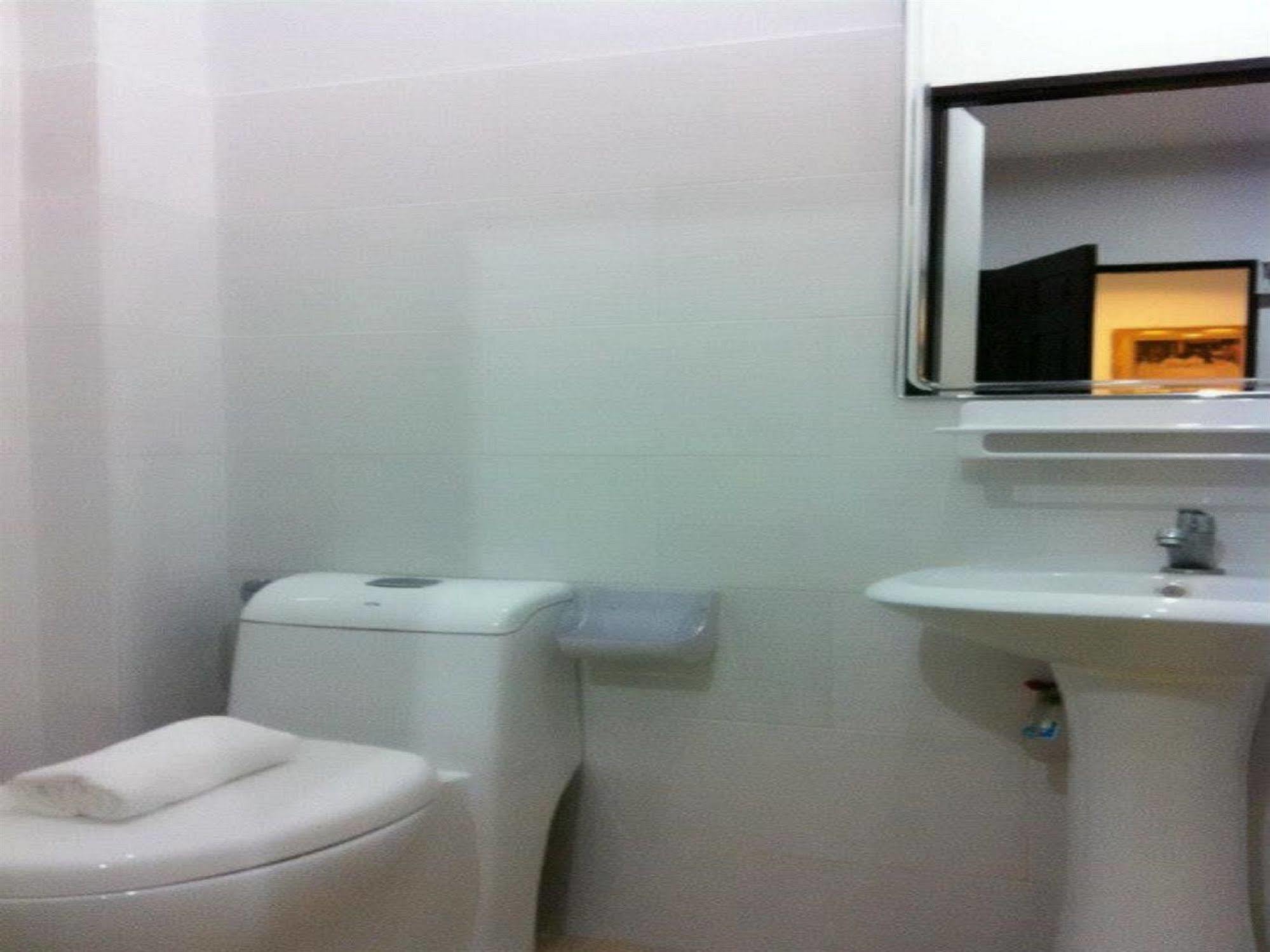 Noble U-House Chiangmai Hotel Csiangmaj Kültér fotó